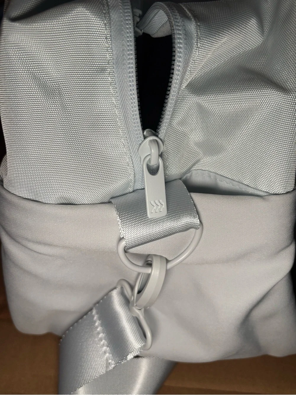 all in motion cream/off white Duffel Bag Tag